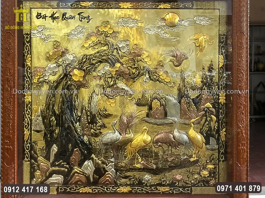 Từng họa tiết hoa văn được chăm ch&uacute;t v&ocirc; c&ugrave;ng tỉ mỉ